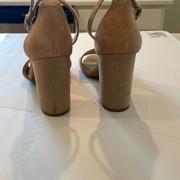 Steve Madden Kaylyn tan Nubuck ankle strap block nude heels in size size 8 - Picture 3 of 5